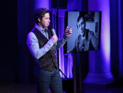 «Гостиная Людмилы Жумаевой» в «Геликон-опере», студент Н. Крючков. Фото - Ю.Осадча